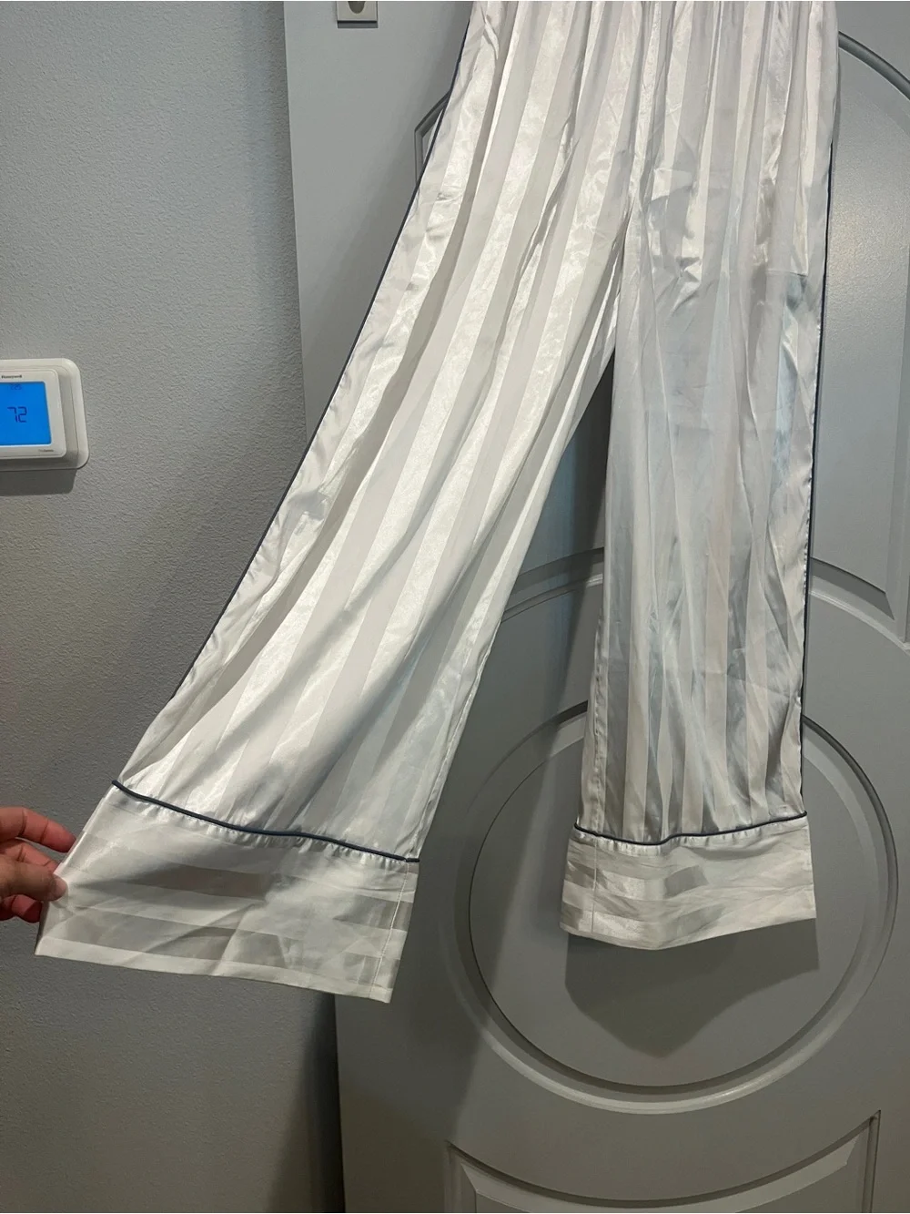 Free people White matte striped Satin wide leg pj pants. So chic!